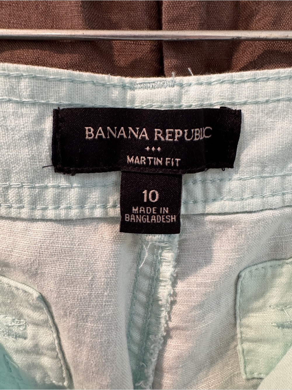 Set of 3 Banana Republic Cargo Capri Pants - Picture 2 of 7